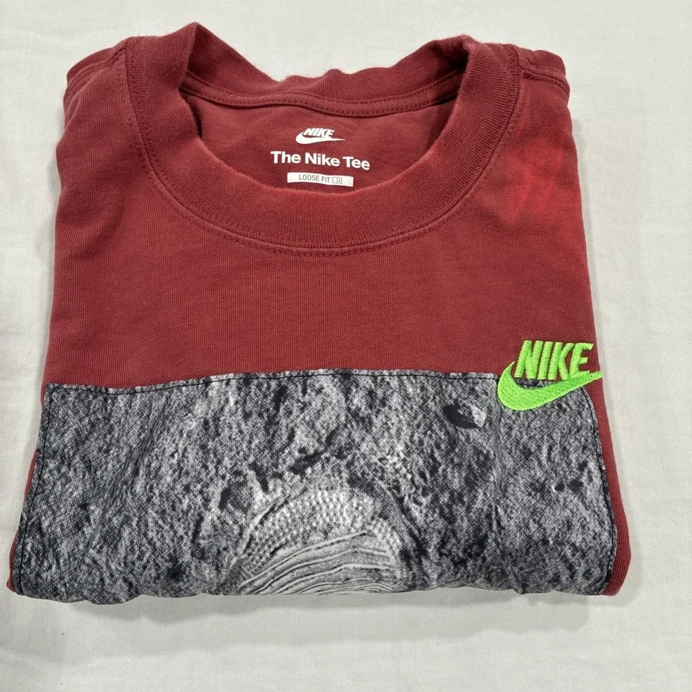 Nike Tee Zero Gravity 1972 Moon Walk Loose Fit Heavy Red‎ T-Shirt Men's Medium